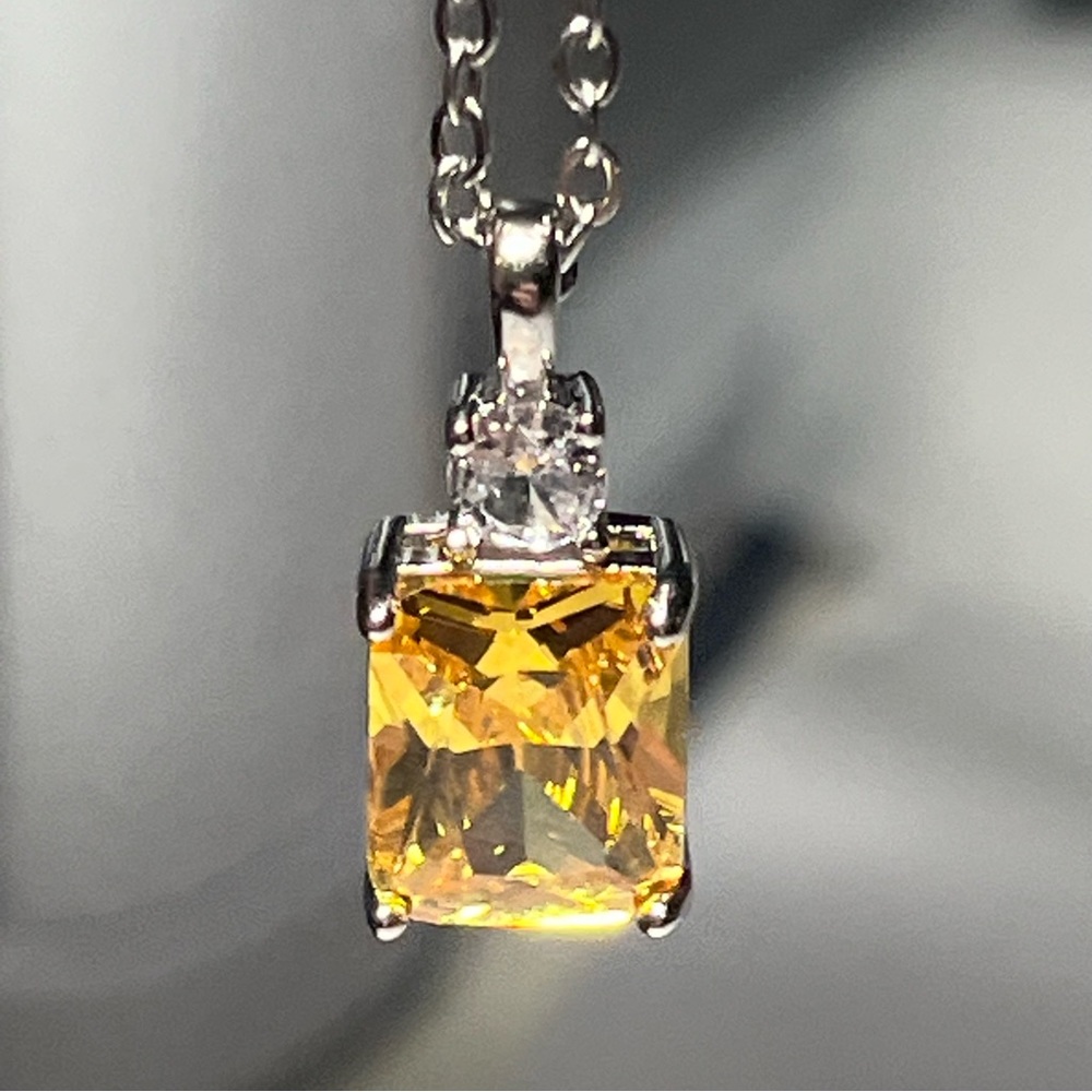 Citrine Pendant with Necklace